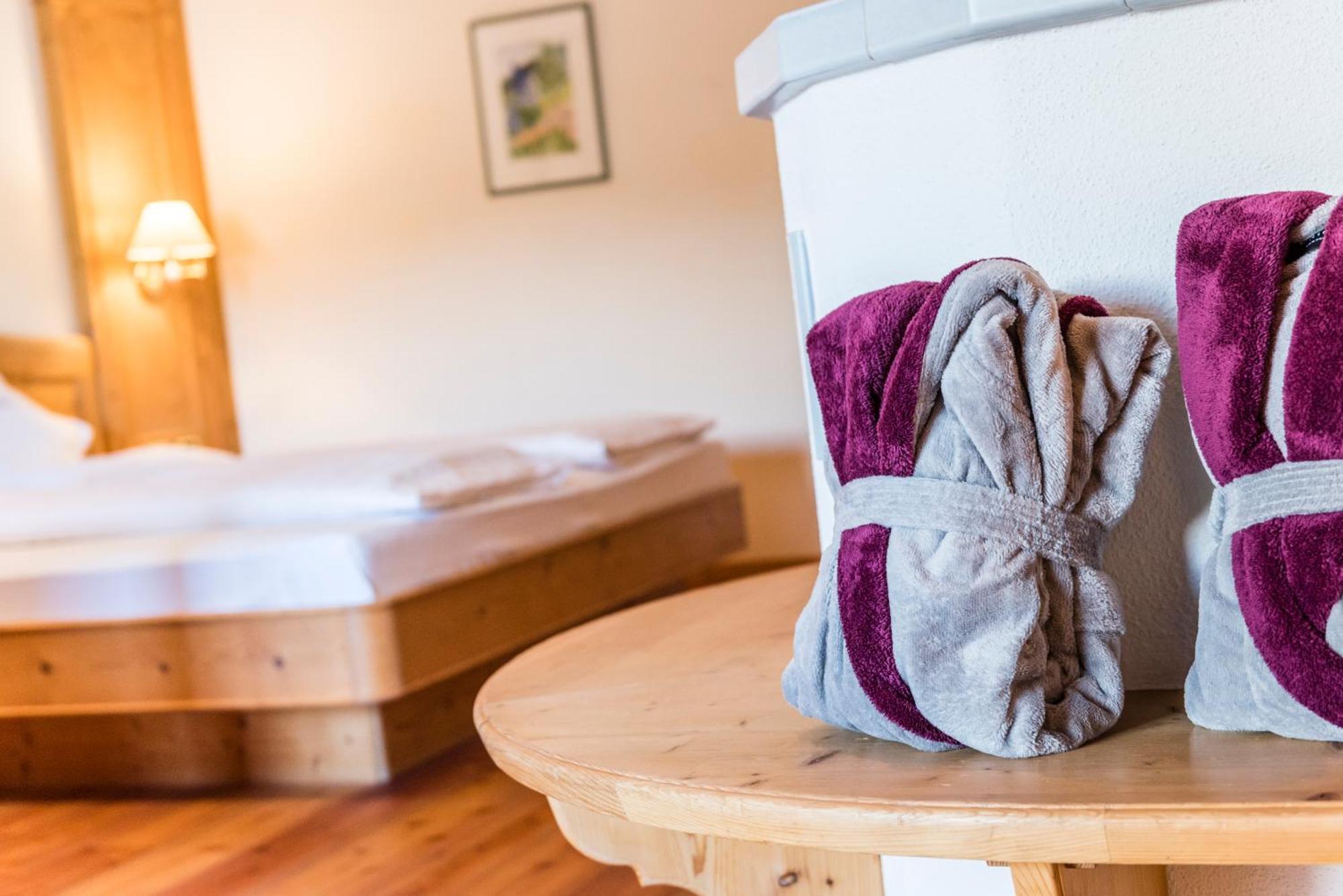 Wellnesshotel Erica Нова Поненте Стая снимка